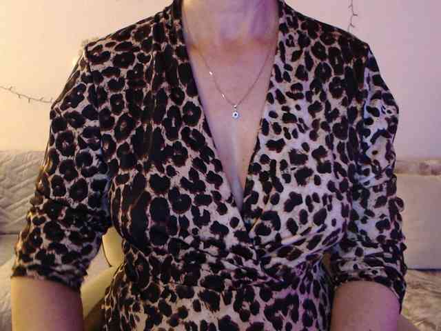 goodSnowQueen webcam