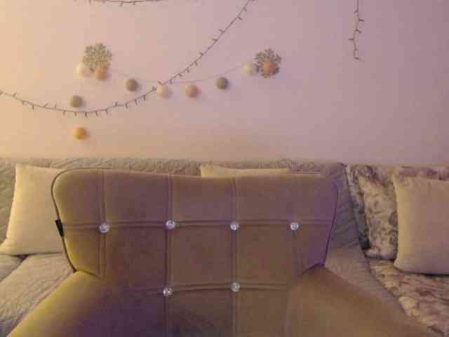 goodSnowQueen webcam