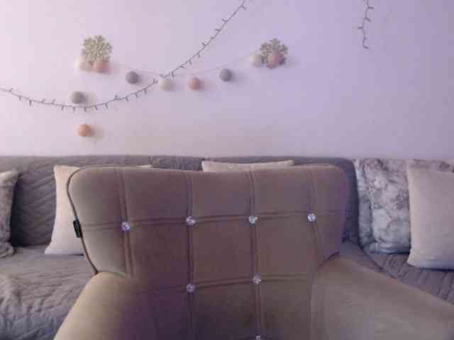goodSnowQueen webcam