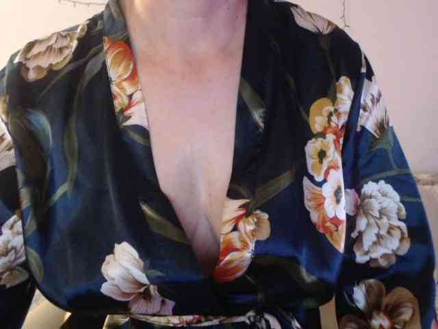 goodSnowQueen webcam