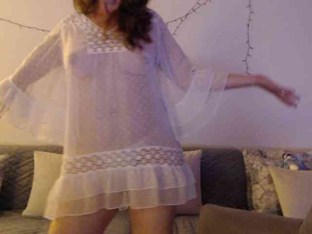 goodSnowQueen webcam