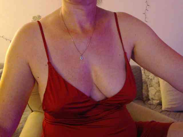 goodSnowQueen webcam
