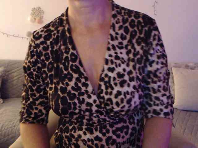 goodSnowQueen webcam