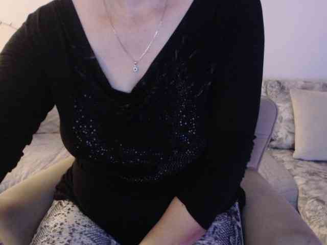 goodSnowQueen webcam
