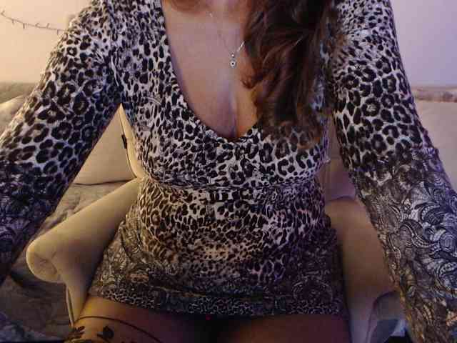 goodSnowQueen webcam