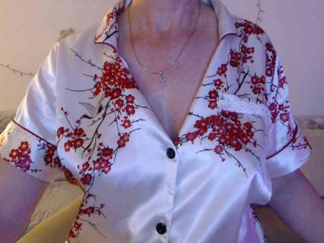 goodSnowQueen webcam