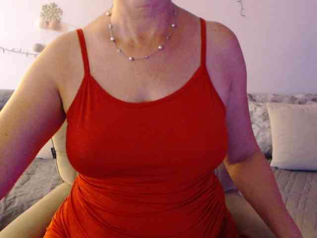 goodSnowQueen webcam