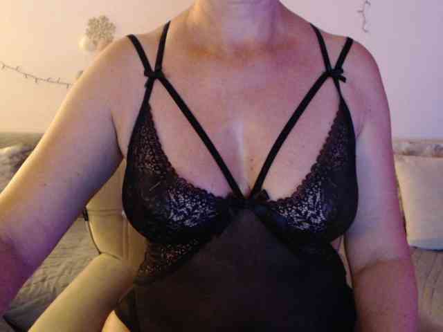 goodSnowQueen webcam