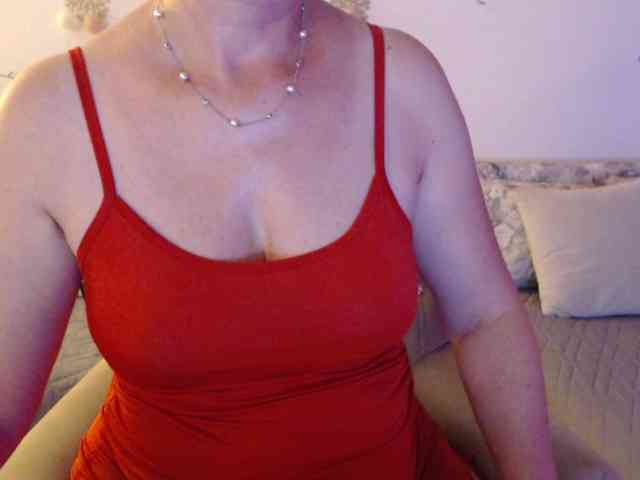 goodSnowQueen webcam