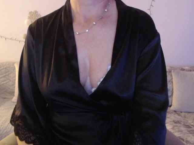 goodSnowQueen webcam