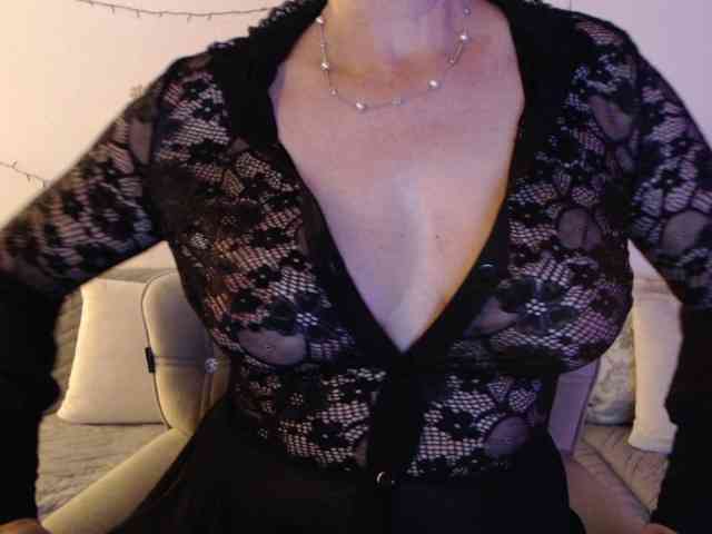 goodSnowQueen webcam