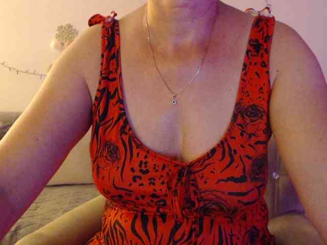 goodSnowQueen webcam