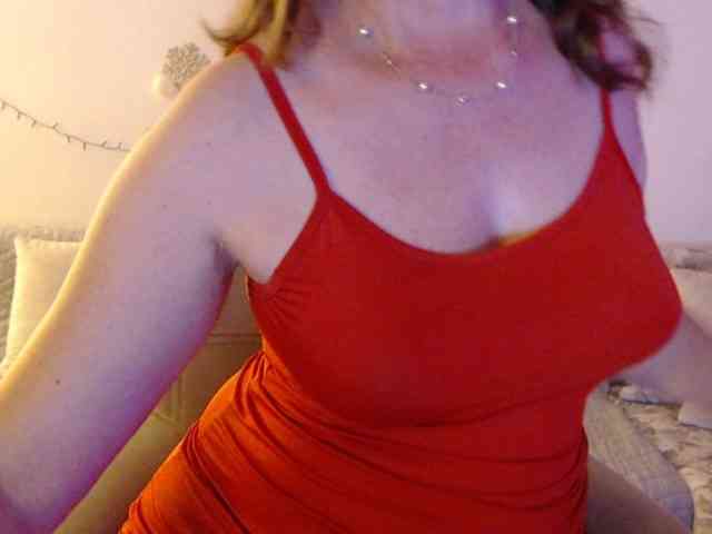 goodSnowQueen webcam