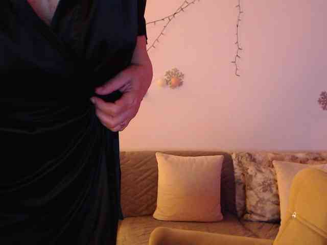 goodSnowQueen webcam