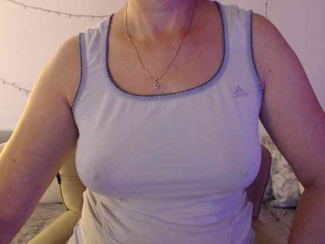 goodSnowQueen webcam