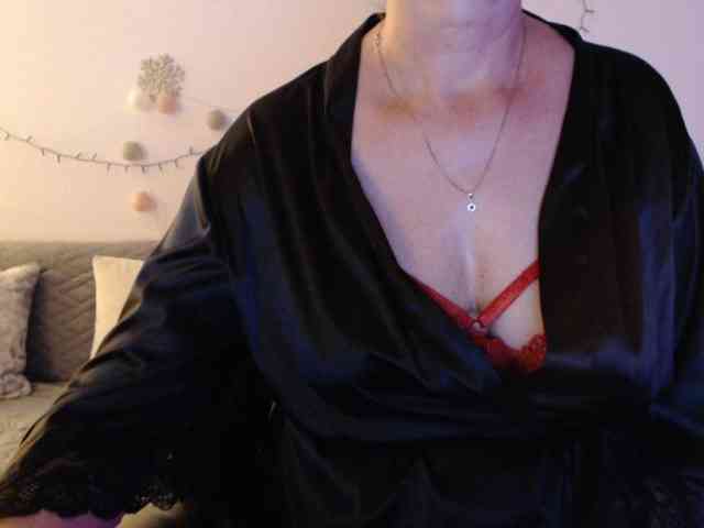 goodSnowQueen webcam
