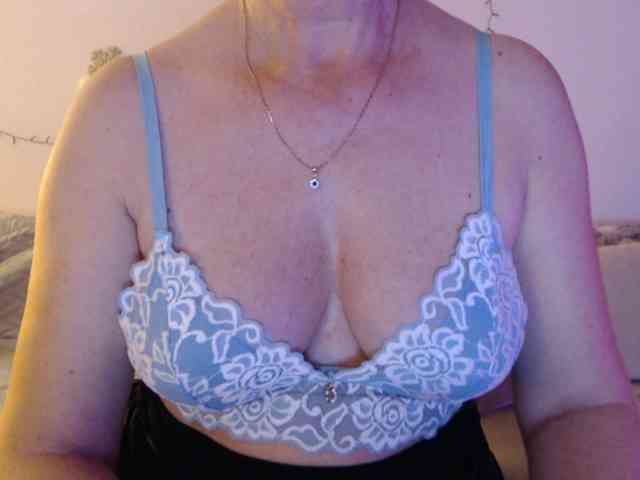 goodSnowQueen webcam