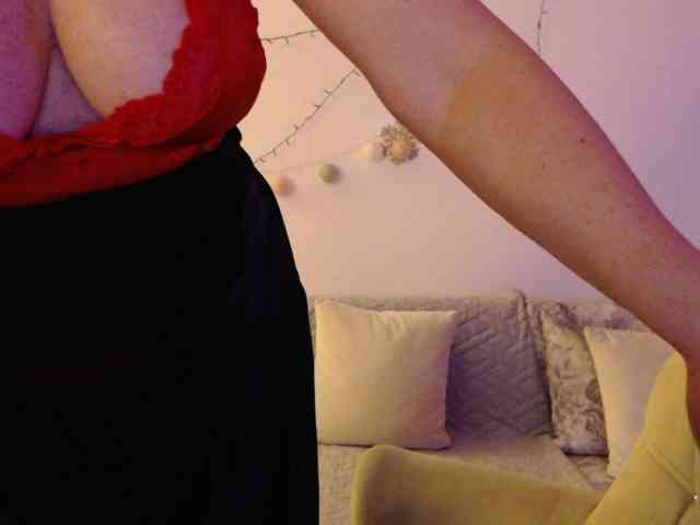 goodSnowQueen webcam