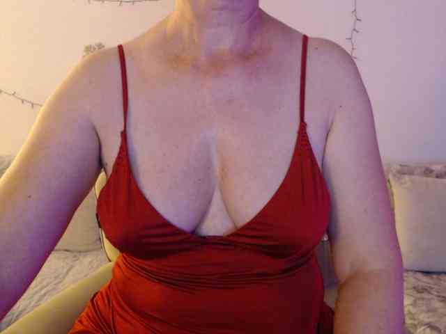 goodSnowQueen webcam