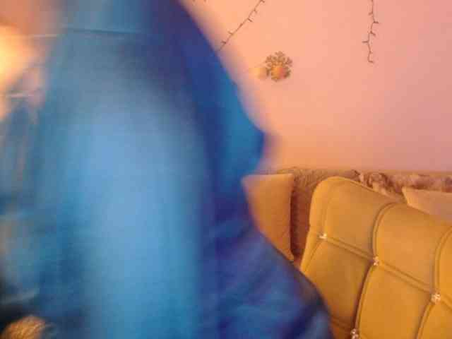 goodSnowQueen webcam