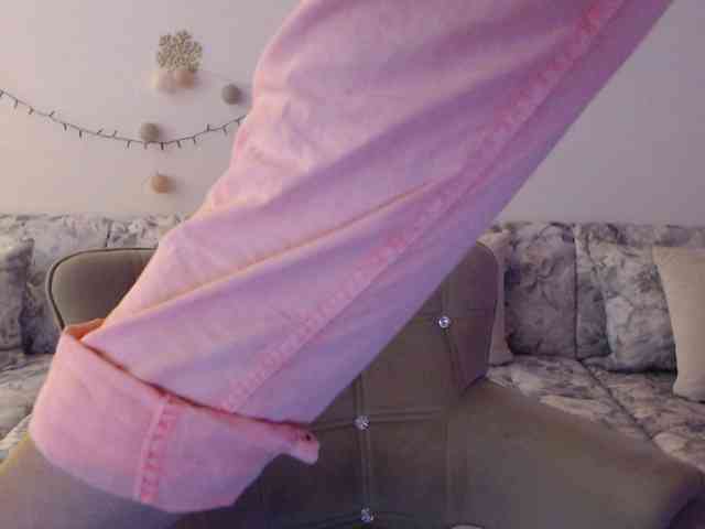 goodSnowQueen webcam