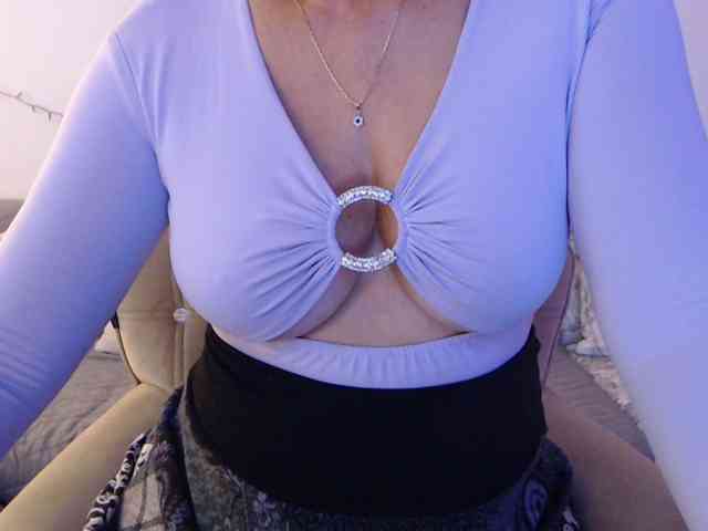 goodSnowQueen webcam