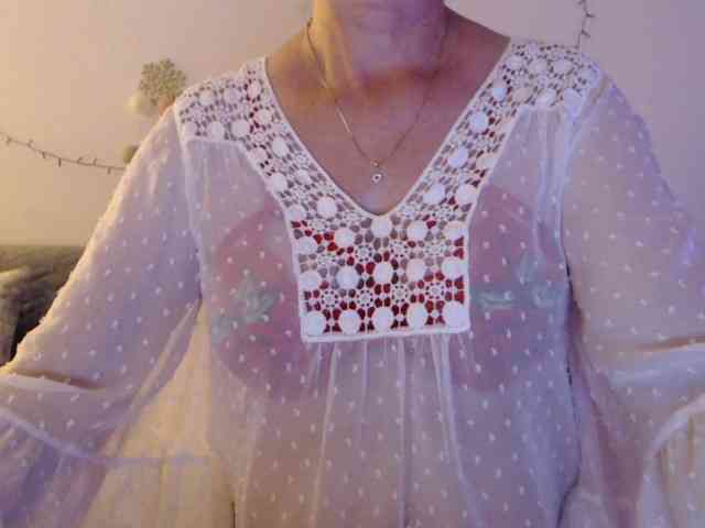 goodSnowQueen webcam