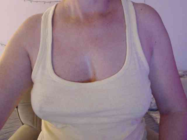goodSnowQueen webcam