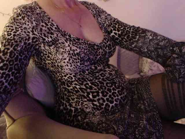 goodSnowQueen webcam