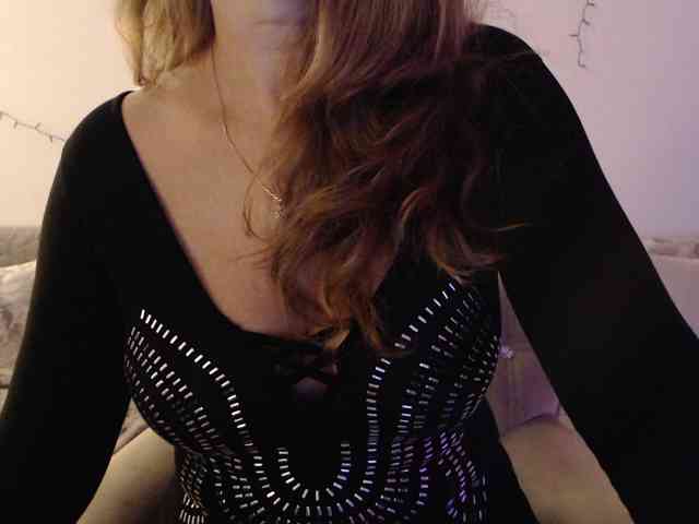 goodSnowQueen webcam