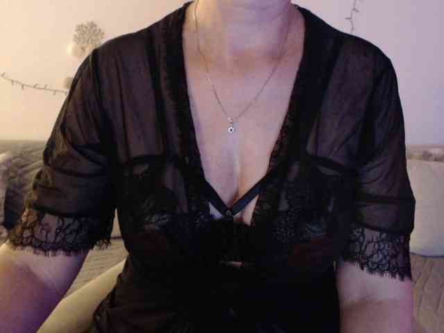 goodSnowQueen webcam