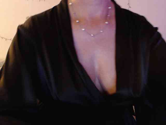 goodSnowQueen webcam