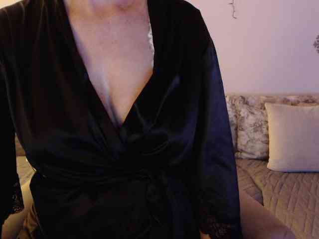 goodSnowQueen webcam