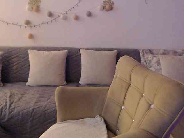 goodSnowQueen webcam