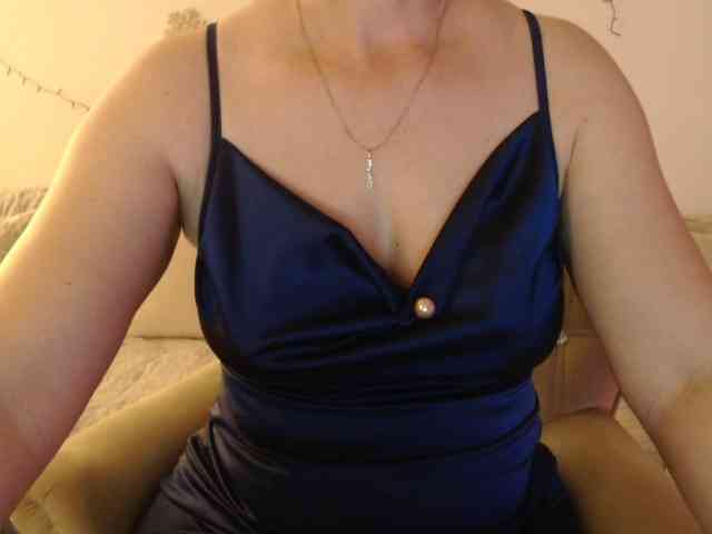 goodSnowQueen webcam