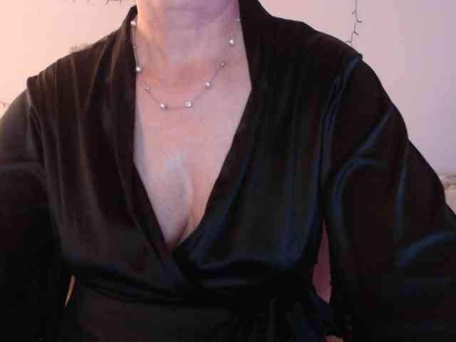 goodSnowQueen webcam