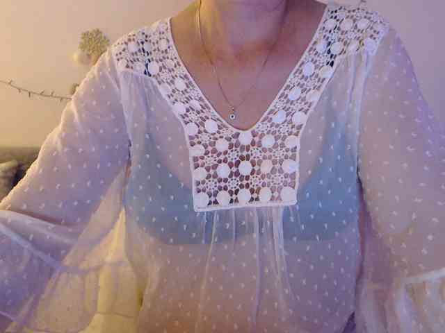 goodSnowQueen webcam