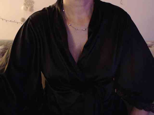 goodSnowQueen webcam