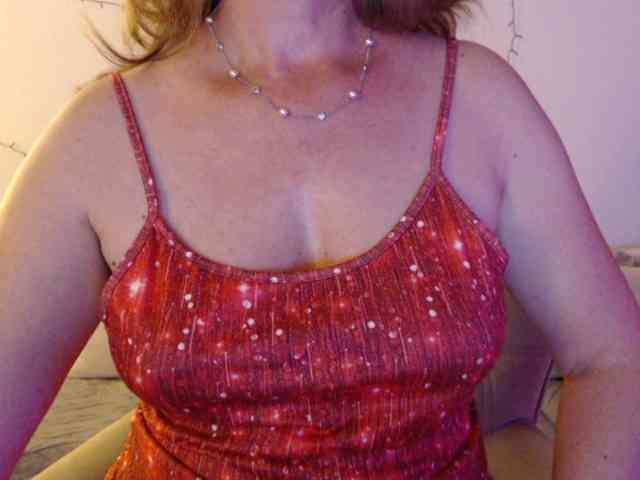 goodSnowQueen webcam