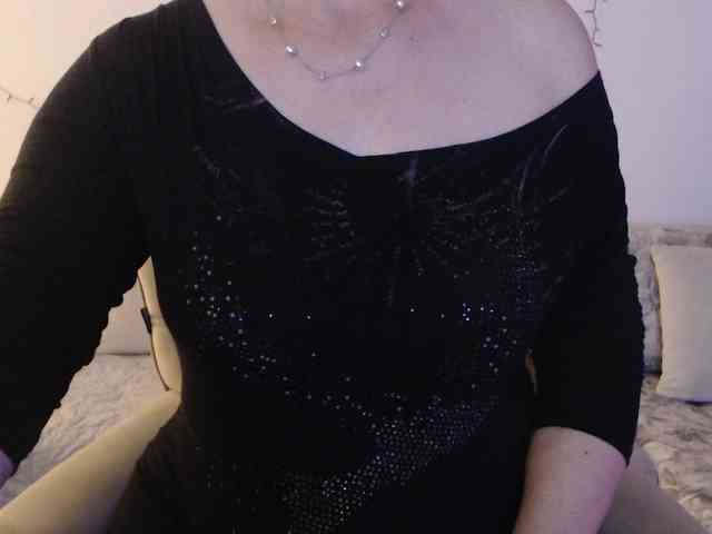 goodSnowQueen webcam