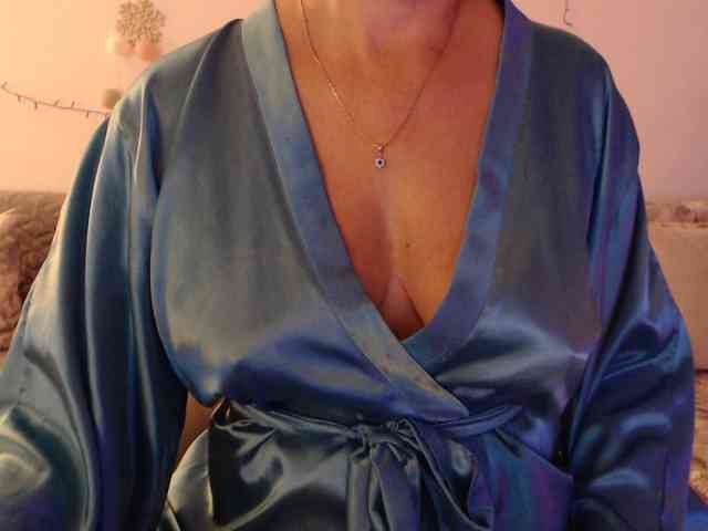 goodSnowQueen webcam