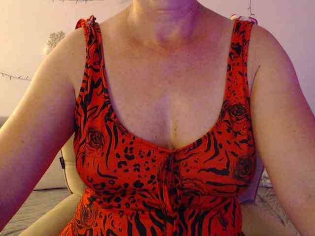 goodSnowQueen webcam