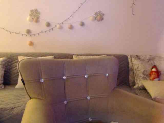 goodSnowQueen webcam