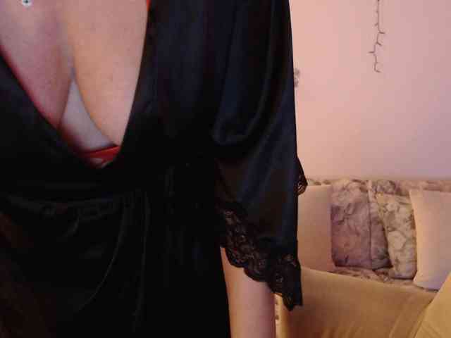 goodSnowQueen webcam
