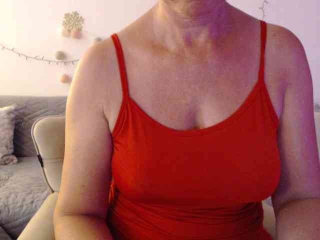 goodSnowQueen webcam