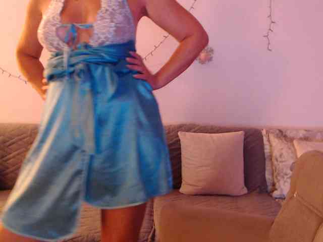 goodSnowQueen webcam
