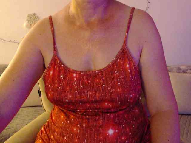 goodSnowQueen webcam