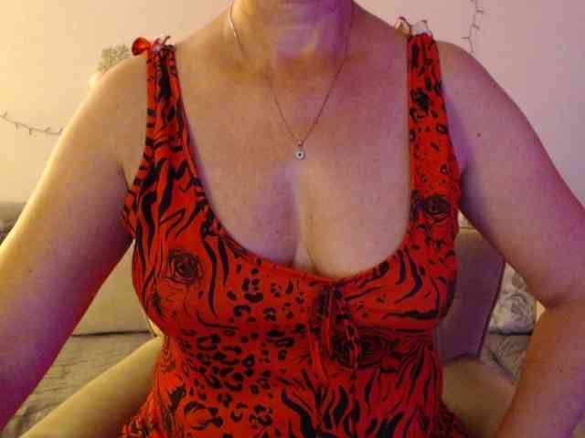 goodSnowQueen webcam
