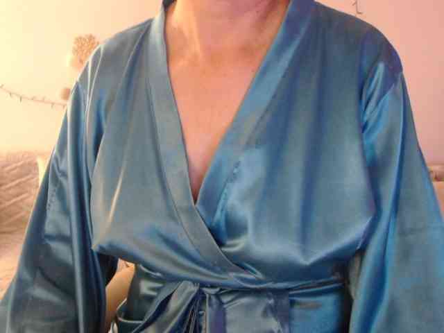 goodSnowQueen webcam