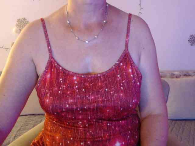 goodSnowQueen webcam